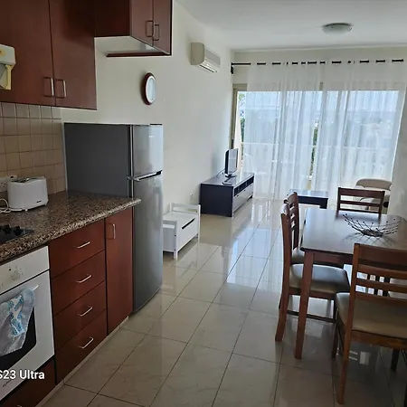 国王假日公寓酒店 Paphos