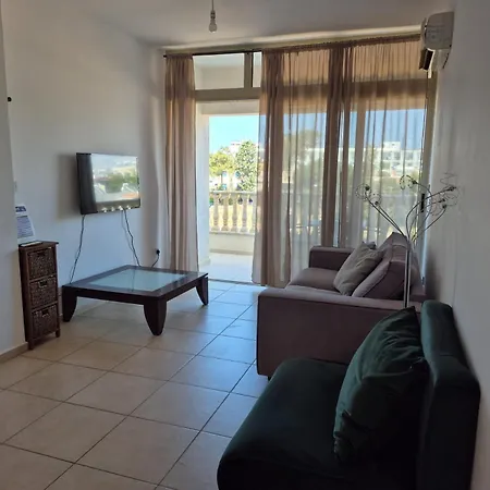 King's Holiday Апартаменты Пафос