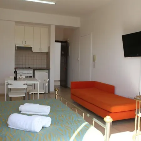 King's Holiday Пафос