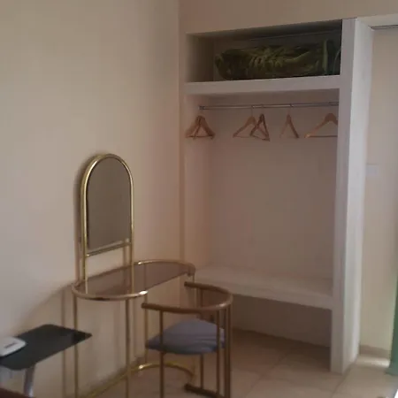 King's Holiday Apartment *