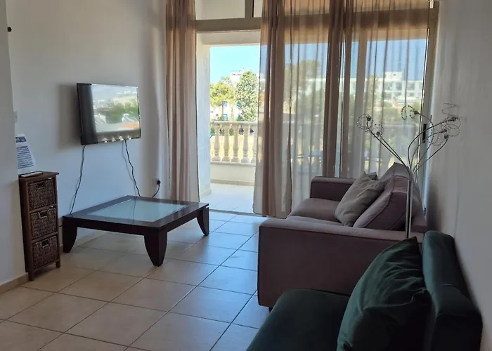 King's Holiday Apartment Paphos