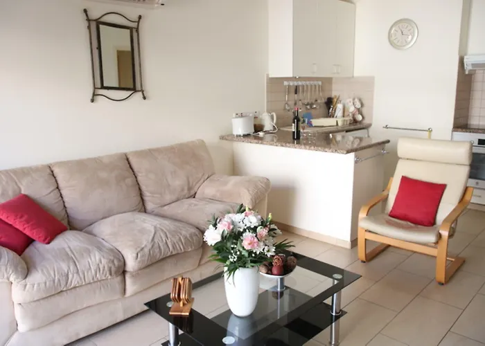 King's Holiday Apartment *