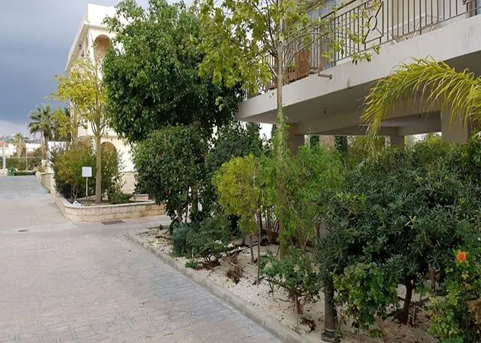 King's Holiday * Paphos