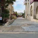 Apartment King's Holiday *