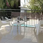 King's Holiday Apartment *